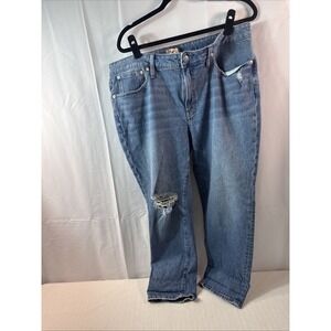 Madewell The Perfect Vintage Jean In A Distressed Light Wash Size 16w